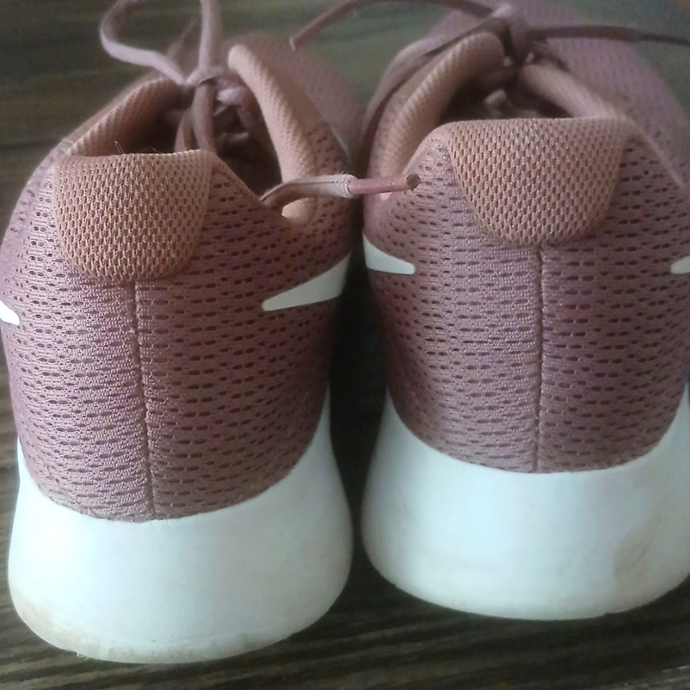 Nike Women's NIKE Tanjun Shoes Sneakers Sz 11 - Picture 3 of 7